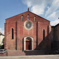La caratteristica facciata della chiesa di San Giovanni in Canale