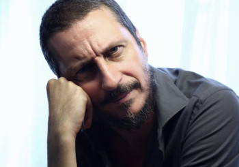 Luca Bizzarri in scena al Teatro Politeama