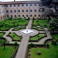 Giardino interno - foto Lunini