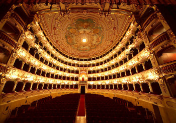 Piacenza città di teatri