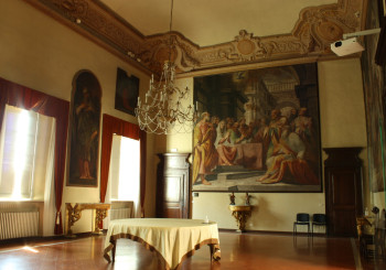 Scrigno d'Arte e Storia: Visita Guidata Esclusiva a Palazzo Vescovile