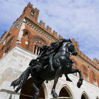 La statua equestre di Alessandro Farnese opera dell'artista Mochi da Montevarchi