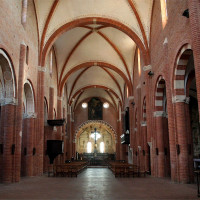 Chiaravalle della Colomba, la navata